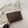 Bolsa de Pelúcia de Alta Qualidade Estilo Retrô para Axila Feminina 2025 Nova Bolsa de Mão Transversal de Grande Capacidade Bolsa de Ombro em Camurça