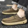 2026 Transmissão ao Vivo Tênis de Couro Fosco Ultra Leve Resistente ao Desgaste Retro Sapatos Casuais Masculinos de Couro Sola Grossa Sapatos da Moda Sapatos de Primavera para Dirigir