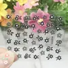 Parche de uñas de color para niños 30 tipos de flores diferentes blanco y negro suministros de uñas pegatinas troqueladas 3D tridimensionales estilo pequeño y fresco