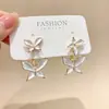 Brincos de Argola Lisos para Mulheres, Luxo Leve, Brincos de Alta Qualidade, Brincos Populares, Ear Cuffs com Design Exclusivo, Brincos Outono e Inverno Atacado