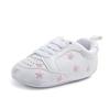 Novedad Primavera y Otoño Zapatos Deportivos Corazón Rojo Cinco Estrellas Zapatos para Bebé Zapatos para Niños Pequeños Suela Suave Zapatillas Blancas Venta al por Mayor Transpirables