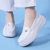 Zapatos de Enfermera de Verano con Suela Gruesa, Slip-On Versátiles de Caña Baja y Tacón Bajo, Cómodos para los Pies, Zapatos de Una Sola Pieza de Alta Calidad Específicamente para Ángeles con Bata Blanca