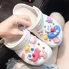 Zapatos de Cueva de Color Mágico de Dibujos Animados Accesorios Flor de Zapato Hebilla Decorativa cruzada Accesorios Hebilla de Zapato diy Hebilla de Zapato de Oso Conejo Color Mágico