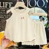 Conjunto de Chaleco Delgado sin Mangas Estiloso con Calados para Niñas, Estilo Nuevo 2026, Fresco y Transpirable, con Shorts