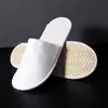 Pantuflas desechables al por mayor hospitalidad hotel hotel salón de belleza antideslizantes engrosadas para viaje portátiles pantuflas B&B