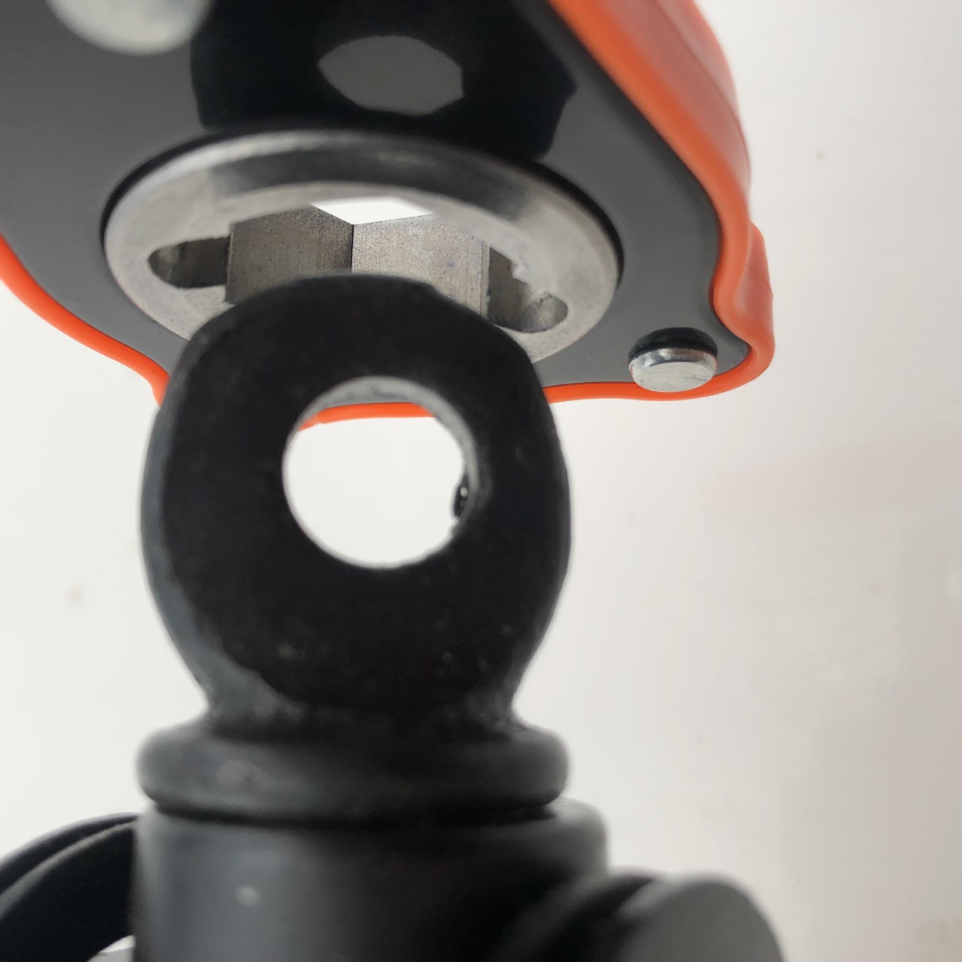 CDCD358D868D690FD35FC867B52F7A