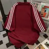 Camiseta Color Block com Listras Três Cores de Design Exclusivo para Mulheres, Verão Casual de Caimento Solto, Estilo Casal, Top Versátil