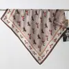 Pañuelo cuadrado de terciopelo de doble cara, dos tonos, estampado de leopardo, de alta gama, vintage de los 90, chal cálido para mujer, pañuelo de cuello de lujo ligero