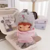 Solo ropa de muñeca: Colgante de muñeca de peluche de vinilo de la serie Hirono Road Log, conjunto de ropa para muñeca Hirono, abrigo, sombrero
