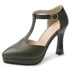 Sandalias de tacón alto con punta fina de gran tamaño para comercio exterior europeo y americano, zapatos huecos para mujer, zapatos de hebilla de gran tamaño de una sola pieza, deseo de suministro