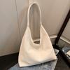 Bolsa de grande capacidade para mulheres 2023 nova moda versátil bolsa de ombro textura casual este ano popular bolsa de compras para o dia a dia