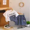 Conjunto de Verano para Niños 2026 Nuevo Elegante Bebé Niños Verano Manga Corta Delgado Conjunto Moderno Dos Piezas Mayoreo