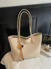 Bolsos de Gran Capacidad Otoño e Invierno 2025 Nuevo Estilo Retro para Viajar al Trabajo Bolso de Hombro para Mujer Bolso de Mano para Estudiante Universitario