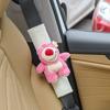 Almohadilla para Cinturón de Seguridad de Coche Oso Fresa Muñeco de Dibujos Animados Anti-Estrangulamiento Felpa Suave Protector de Cinturón de Seguridad Cómodo para Todas las Estaciones