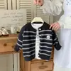 Chaqueta de punto tipo cárdigan para niño, nuevo y estiloso suéter infantil para otoño de 2026, prenda superior para bebé, ropa de primavera y otoño