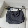 2026 Nova Bolsa Tote Acolchoada Simples de Grande Capacidade Original com Forro Bordado e Alça de Ombro Removível, Bolsa Transversal Leve