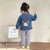 Chaqueta de Mezclilla con Estampado de Leopardo para Niñas Otoño 2026 Nueva Moda de Otoño Estilo Coreano Elegante Chaqueta con Cuello de Solapa para Niñas