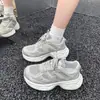 Novedad Verano 2026 Moda Versátil Transpirables Casual Zapatos Deportivos Ligeros para Correr para Mujer Zapatos de Papá con Suela Gruesa