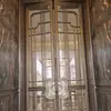 Puertas de vidrio personalizadas de acero inoxidable para hoteles, oficinas de ventas, áreas residenciales, puertas de entrada y centros comerciales con bisagras de suelo