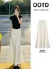 Saia Longa de Cetim Acetinado Estilo Sereia Feminina Moda Verão 2026 Conjunto Elegante com Top de Manga Curta