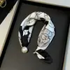 Colar de lenço de seda com pérolas e fecho magnético para mulheres, corrente fina para clavícula de verão, lenço pequeno retrô francês, lenço decorativo para o pescoço