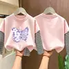 Camiseta de manga comprida para meninas, estilo primavera/outono, nova coleção 2026, peça básica da moda para crianças, algodão puro, blusa falsa de duas peças para meninas pequenas