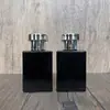 Em Estoque B121-30ml Elegante Tampa Prateada Frasco Quadrado Perfume Frasco de Vidro para Exibição Frasco Vazio com Borrifador Frasco Vazio Recarregável