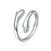 Accesorios de Acero de Titanio Anillo Personalizado para Mujer Diseño de Manos Abrazándose Suave Nicho Anillo Abierto Joyería Hidráulica de Acero Inoxidable