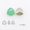 Cristales Dongzhou Triangulares 7mm Coloridos con Base Puntiaguda para Uñas Rhinestones Pequeña Cabeza de Tigre Forma Triangular Rhinestones Accesorios para Uñas DIY