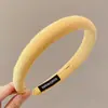 2026 Nuevo Estilo Diadema de Mujer Plisada de Ala Ancha Sensación de Alta Gama Cubre la Parte Superior del Cráneo Hace que la Cara se Vea Más Pequeña Cubre la Raya del Cabello Pinza para el Cabello Accesorio para el Cabello