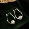 Aretes de Perla Plateada Rota para Mujer, Aretes de Diseño Versátil, Aretes de Estilo Simple y Fresco con Aguja de Plata S925