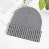 Gorro de Punto Versátil con Logo Personalizado Otoño e Invierno Color Sólido Clásico con Puño Gorro de Lana para Hombres y Mujeres Caliente Resistente al Viento para Exteriores
