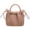 Bolso de Hombro Plegado Otoñal Textura Casual para el Trabajo 2025 Bolso Cubo para Mujer Nuevo Bolso de Mano de Moda Bolso Cruzado