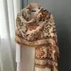 2025 Nuevo Bufanda de Algodón y Lino con Bloques de Color Sencillos Letra Om Estilo Coreano de Moda para Viaje Protector Solar de Gasa
