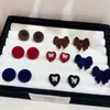 Pendientes de Moda con Lazo, Geométricos Elegantes, Diseño Minimalista de Nicho, Terciopelo Lindo Versátil Corazón Pendientes de Botón de Lujo Ligero