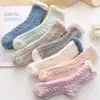 Calcetines de dormir de terciopelo coral gruesos y cálidos de invierno, calcetines de media pantorrilla, calcetines de nieve, calcetines para casa, calcetines simples para el posparto, venta al por mayor