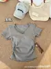 Camiseta Sexy Caliente Cruzada de Cuello Bajo y Manga Corta para Mujer, Diseño Ajustado a la Cintura, Top Corto Exterior Favorecedor y Elegante