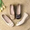 Zapatos Bajos Cómodos para Mujer para Madres, Nuevos Sandalias Perforadas Transpirables Huecas de Otoño 2026, Zapatos Planos Casuales de Piel Suave para el Trabajo