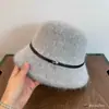 Sombrero de Pescador de Felpa Estilo Hepburn Otoño e Invierno Sombrero Estilo Retro Francés Británico Color Sólido Versátil Moda de Gama Alta Mujer