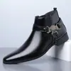 Botas Chelsea Masculinas Estilo Britânico Botas de Couro Decoração com Fivela de Águia Metálica Botas Martin de Cano Alto Botas Curtas Business Casual Masculinas