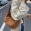 Bolsa Popular de Gamuza Retro para la Axila de Este Año 2025 Otoño e Invierno Nuevo Estilo Bolso Cruzado Simple y Versátil Bolso para Viajar