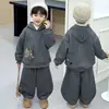 Conjunto de Sudadera de Forro Polar de Invierno para Niños 2025 Nuevo Estilo Coreano Conjunto Deportivo de Dos Piezas para Niños Pequeños y Medianos Ropa de Moda para Niños