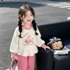 Conjunto con Sudadera con Capucha y Pantalones de Dibujos Animados con Volantes Dulces para Niñas 2026 Primavera/Otoño Nuevo Elegante Conjunto Interior de Dos Piezas