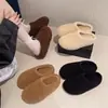Pantuflas cálidas de lana, pantuflas negras de lana de cordero con punta redonda para mujer, pantuflas de felpa sin cordones con suela gruesa, otoño e invierno 2026