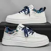 2026 Nuevas Zapatillas Casuales Ligeras Transpirables para Hombre de Verano Retro Versátiles para Trabajo Deportes Modernas Zapatos Blancos
