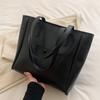 Bolsa de Grande Capacidade para Mulheres, Versátil para o Outono, Novo Modelo 2026, Bolsa de Ombro Simples, Textura Retrô, Adequada para a Aula e o Trabalho, Bolsa Tote