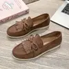 Mocassins Nova Coleção Primavera/Verão 2026: Sapatos casuais femininos, planos, sem cadarço e com sola macia, apresentando designs de franjas e miçangas
