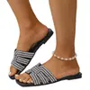 Pantuflas Cuadradas Planas de Moda para Mujer con Pedrería 2026 Verano Nuevo Estilo Exportación Talla Grande Sandalias Ligeras Venta al por Mayor