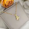 Colar de Trevo Feminino Verão Luxo Leve Design de Nicho 2024 Novo Corrente de Clavícula de Alta Qualidade Acessórios Elegantes Versáteis