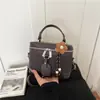 Bolso versátil de moda nuevo para otoño 2026 transfronterizo, bolso de trabajo, diseño de nicho para mujer, bolso de mano, bolso de hombro, bolso cruzado